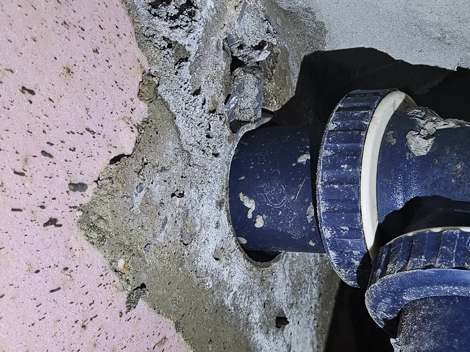 경기 부천시 옥상 배관 누수 지점 확인