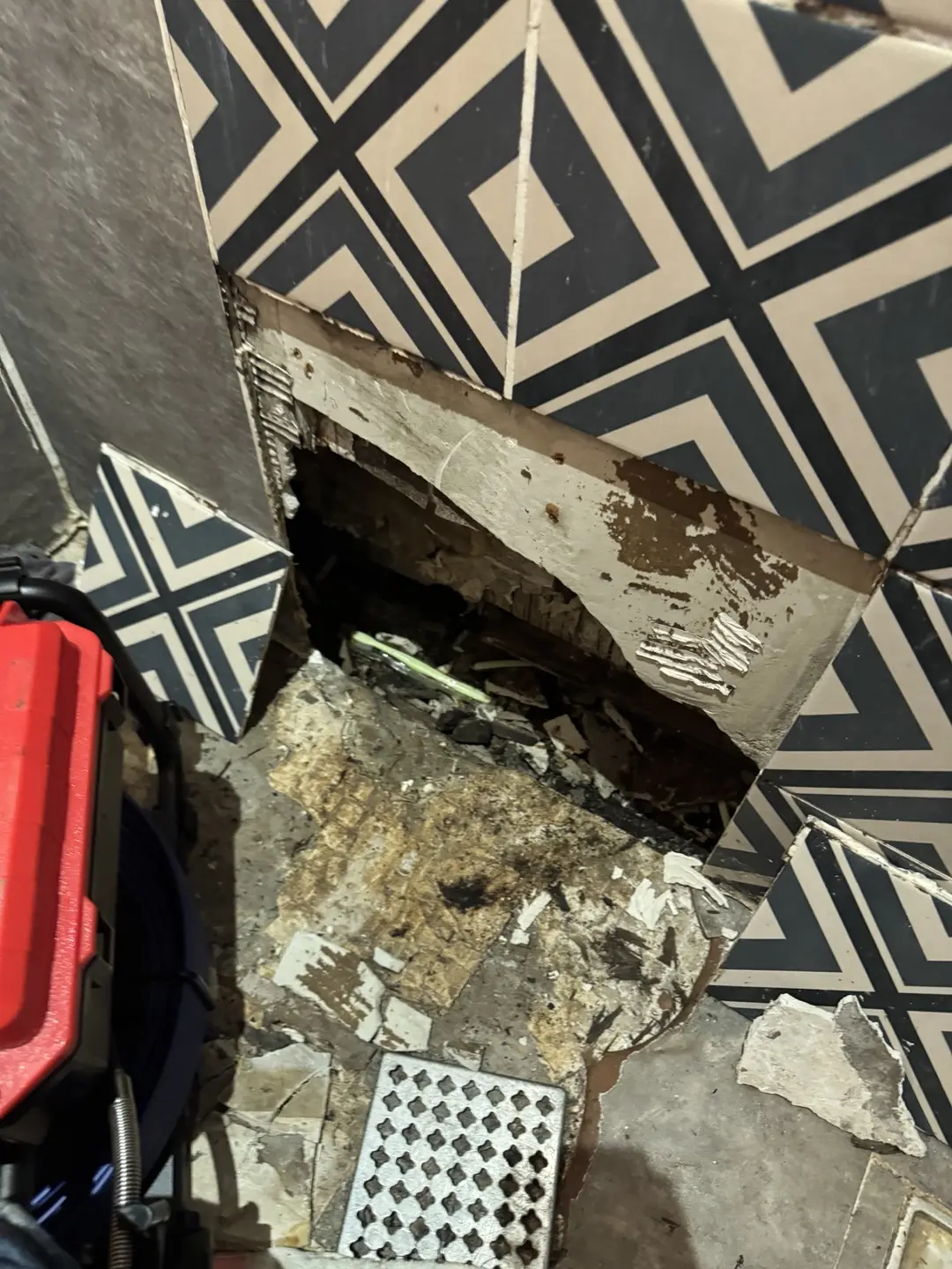 인천 중구 욕실 배관 누수 탐지 및 수리 사례